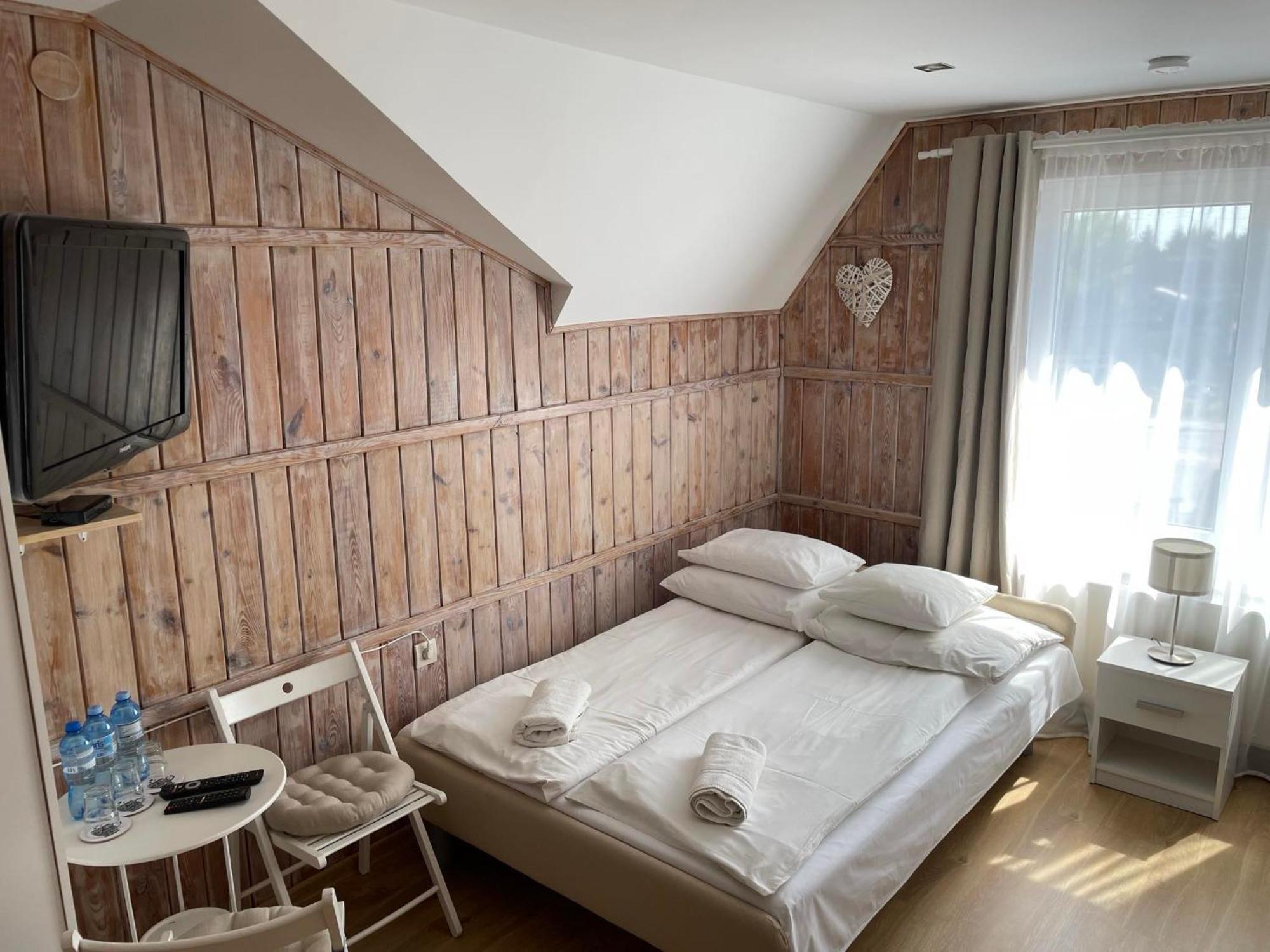 Appartement Mozaikowy Piec à Ślesin Extérieur photo